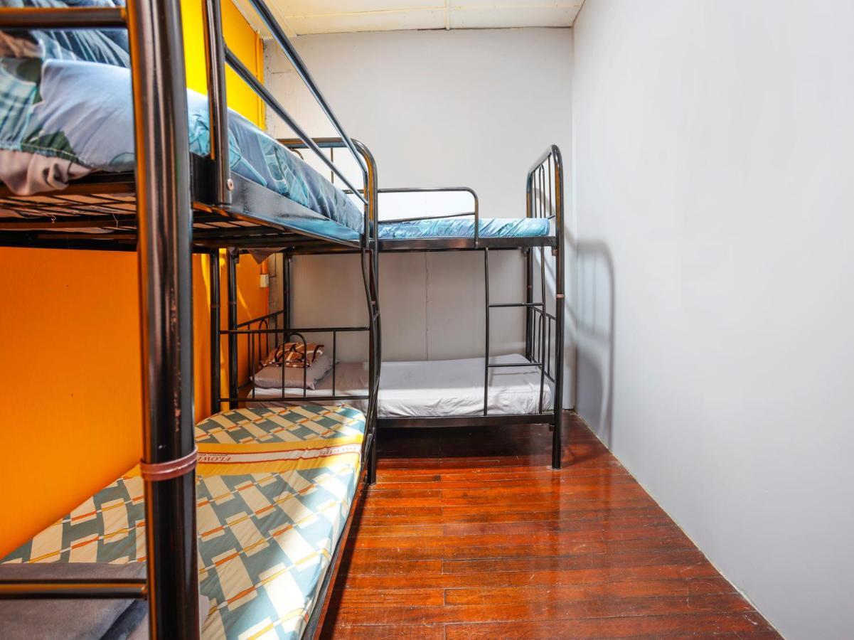 Spot On 90610 Loft Waterfront Hotel Kuching Exterior photo